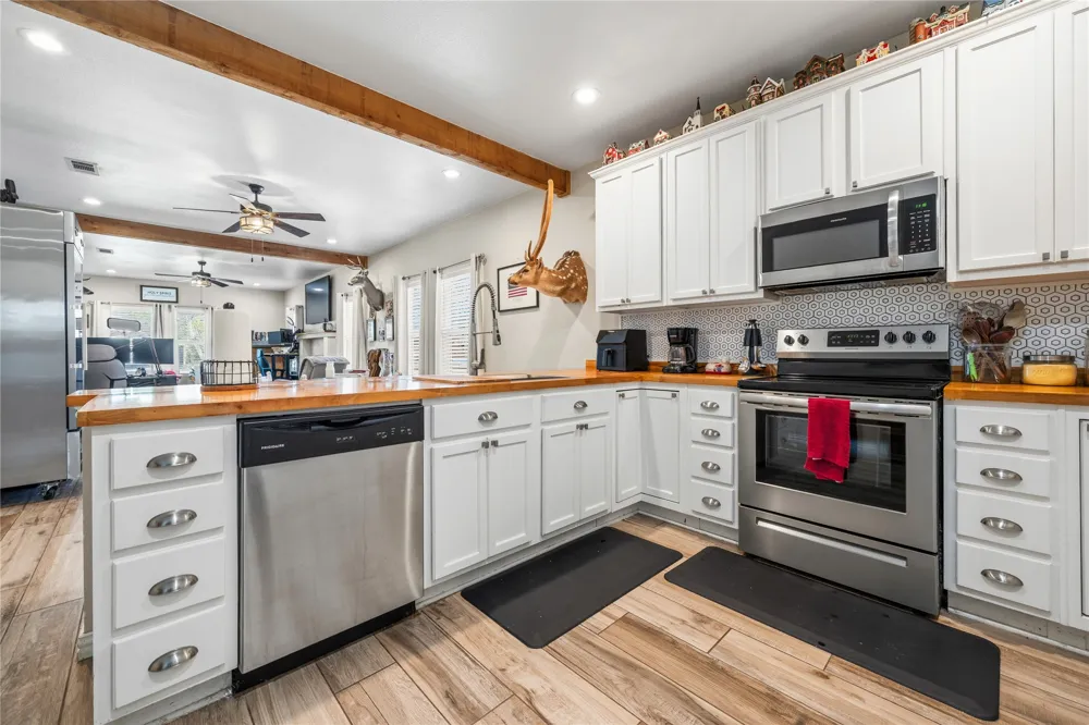 105 S 6th Street Celeste, TX 75423