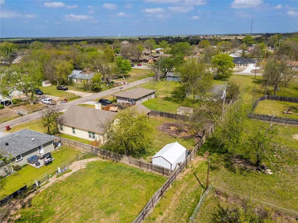 105 S 6th Street Celeste, TX 75423