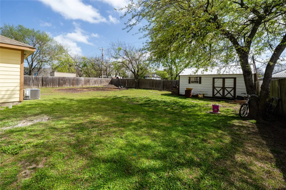 105 S 6th Street Celeste, TX 75423