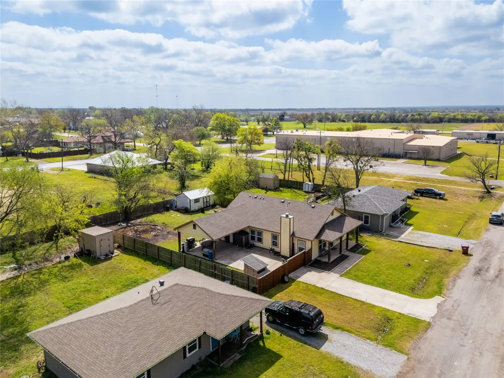105 S 6th Street Celeste, TX 75423
