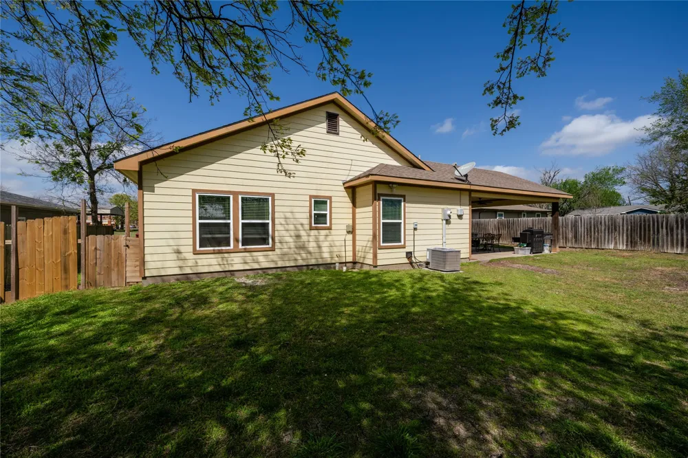 105 S 6th Street Celeste, TX 75423