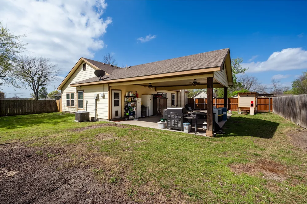 105 S 6th Street Celeste, TX 75423
