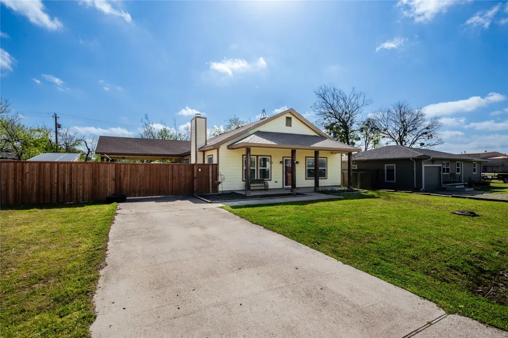 105 S 6th Street Celeste, TX 75423