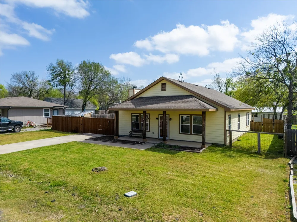 105 S 6th Street Celeste, TX 75423