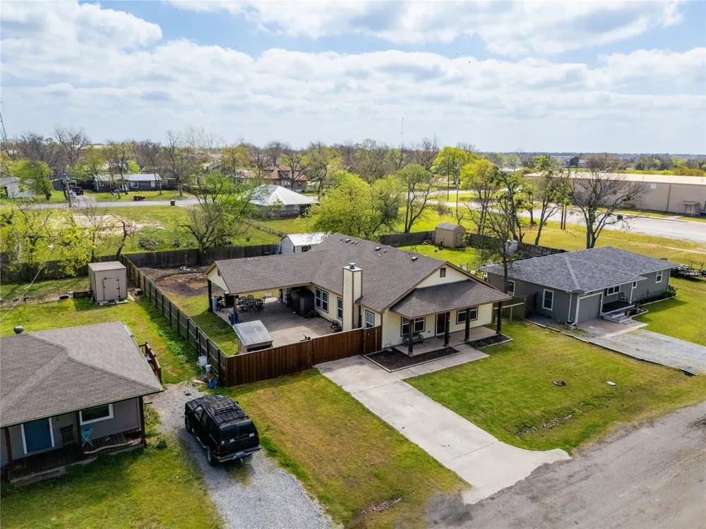 105 S 6th Street Celeste, TX 75423
