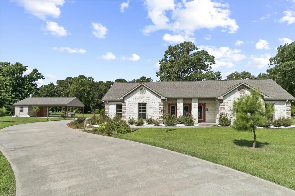 244 CR 2321 Pittsburg, TX 75686