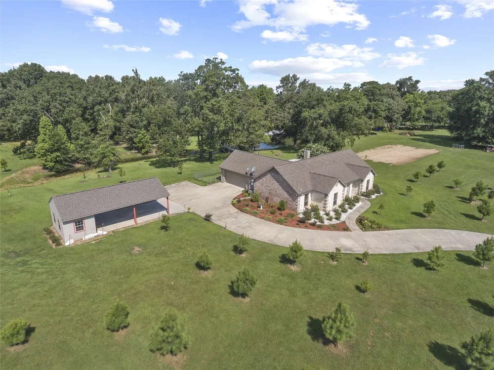 244 CR 2321 Pittsburg, TX 75686