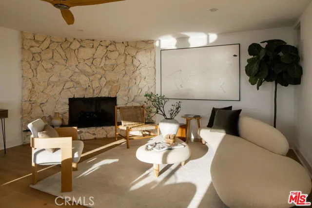 1000 The Strand Manhattan Beach, CA 90266