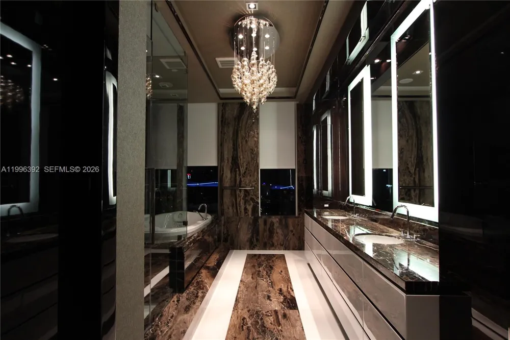 900 Brickell Key Blvd #PH3403 Miami, FL 33131