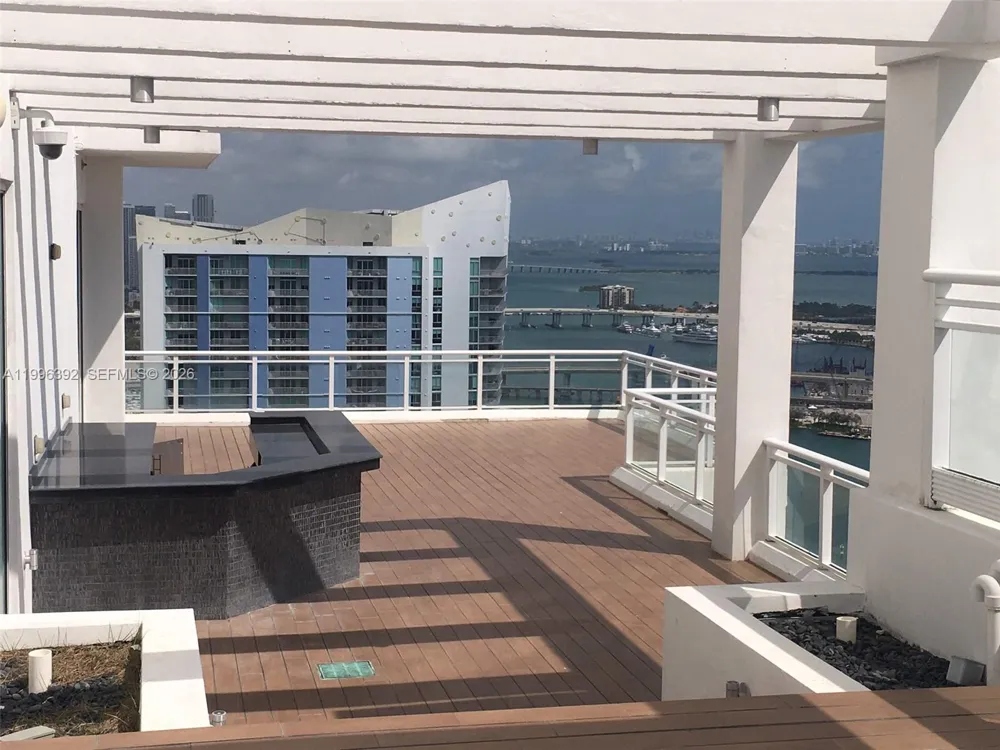 900 Brickell Key Blvd #PH3403 Miami, FL 33131