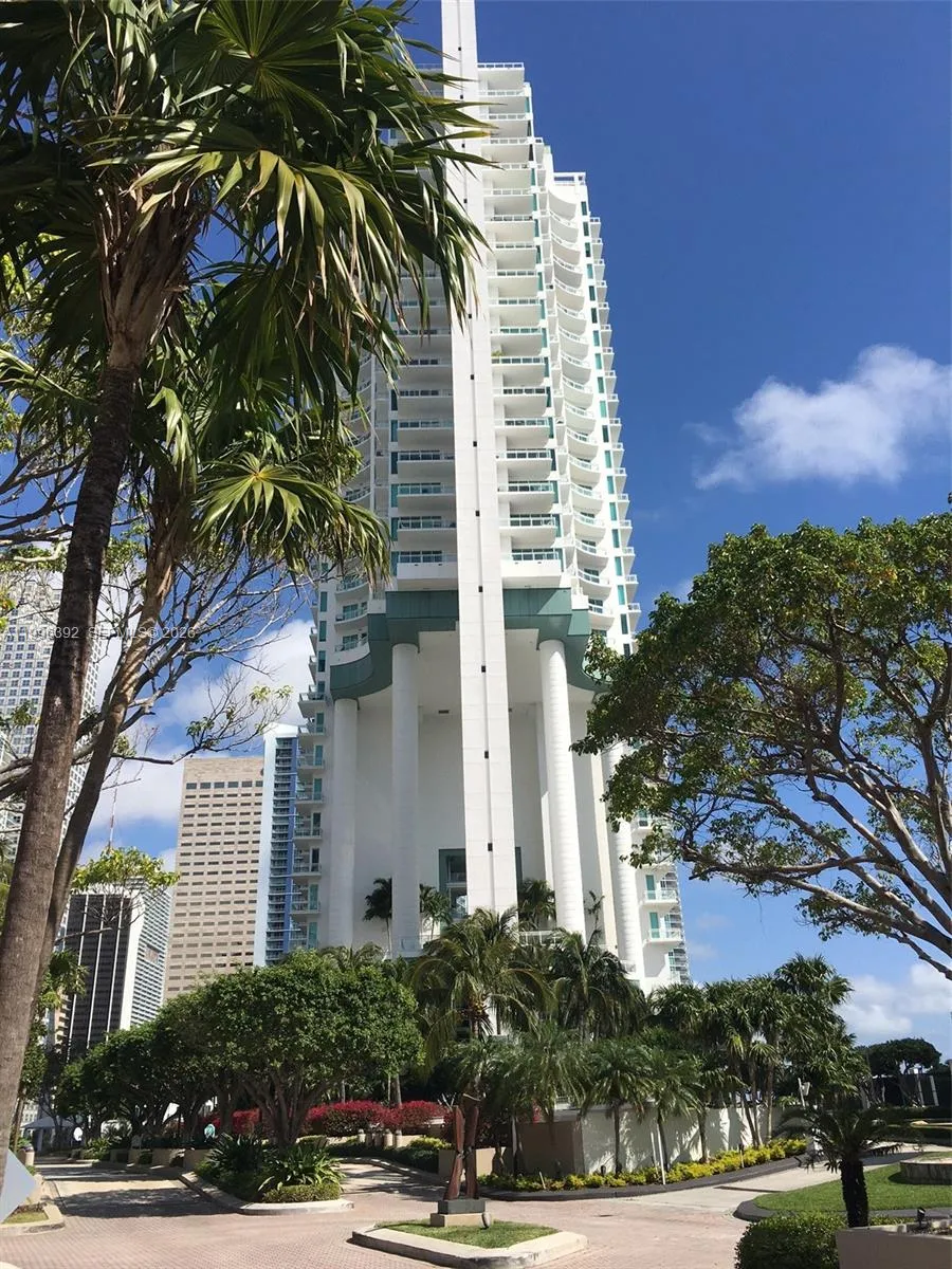 900 Brickell Key Blvd #PH3403 Miami, FL 33131