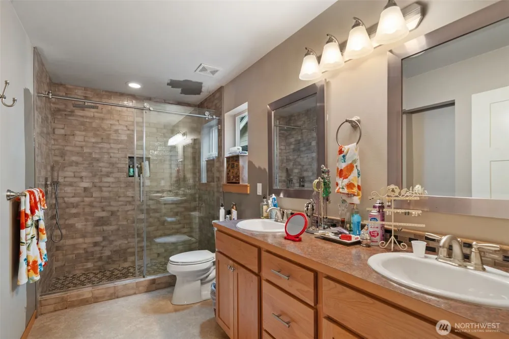 8992 Denise Place NE Bremerton, WA 98311