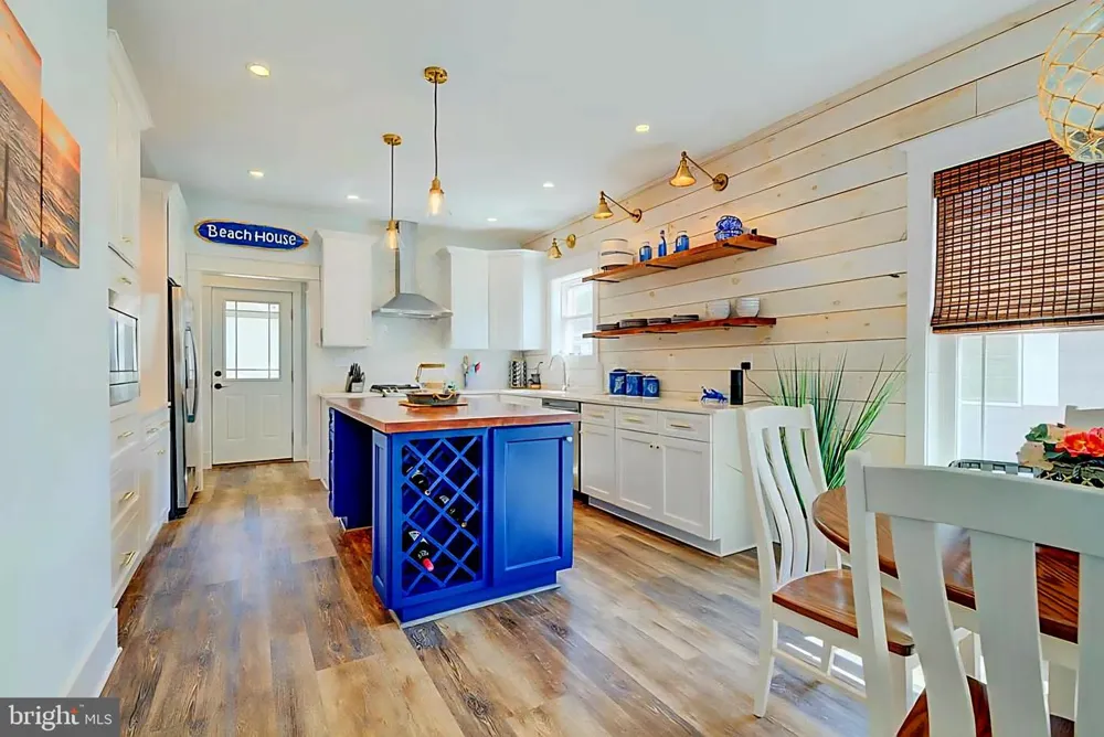 7017 JOSEPHINE LANE Chincoteague Island, VA 23336