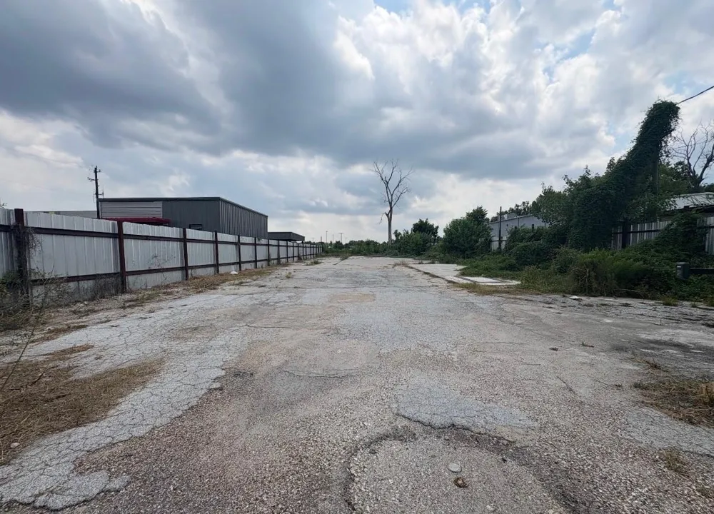 1904 Little York Road Houston, TX 77093