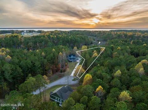 130 Willow Cove Lane