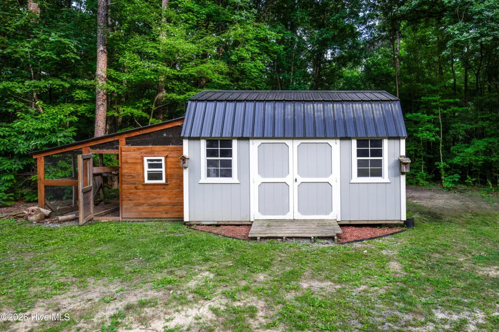 698 Maple Springs Lane Bear Creek, NC 27207