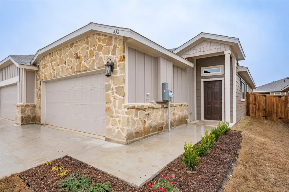 656 Wheatfield Drive Venus, TX 76084