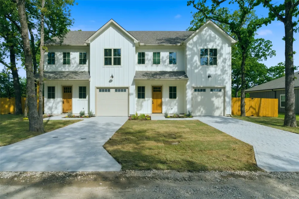 200 Dover Drive #1 or 2 West Tawakoni, TX 75474