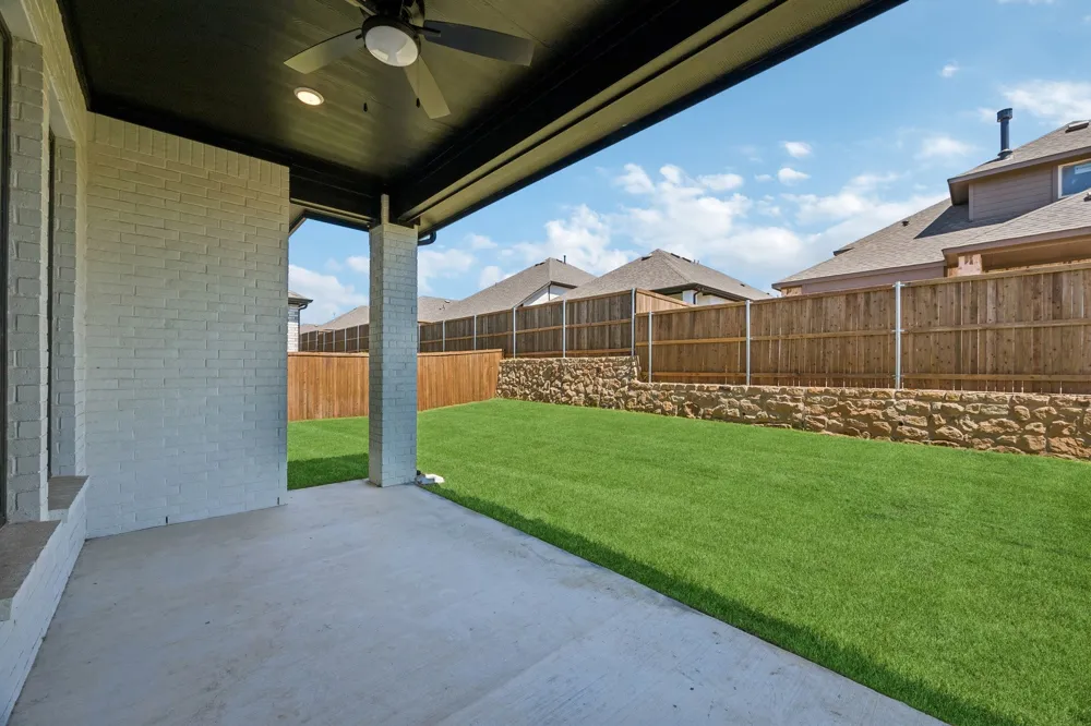 2652 Rainier Drive Corinth, TX 76210