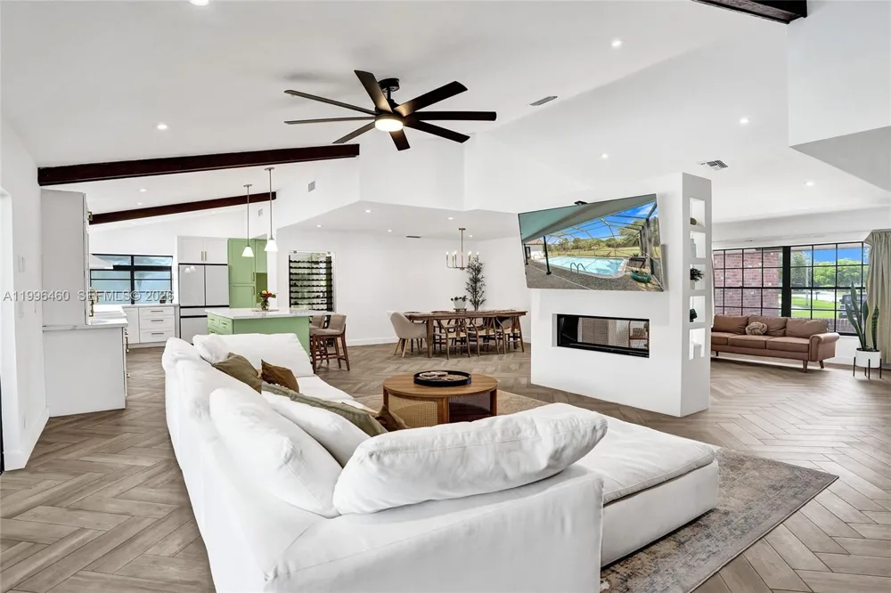 18428 S 102nd Way S Boca Raton, FL 33498