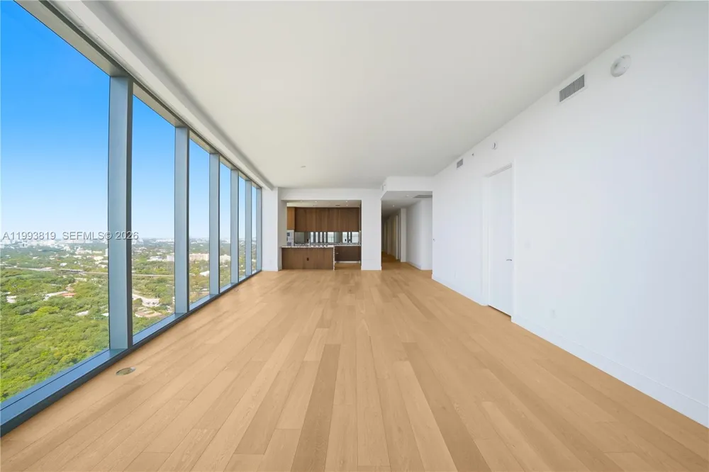 175 SE 25th Road #3102 Miami, FL 33129