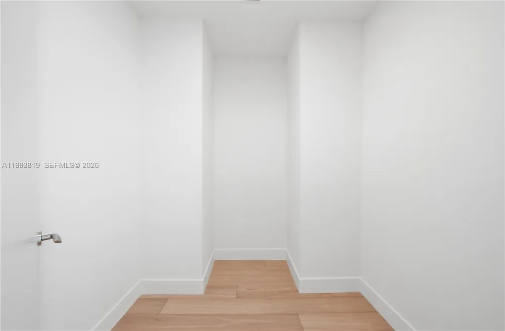 175 SE 25th Road #3102 Miami, FL 33129