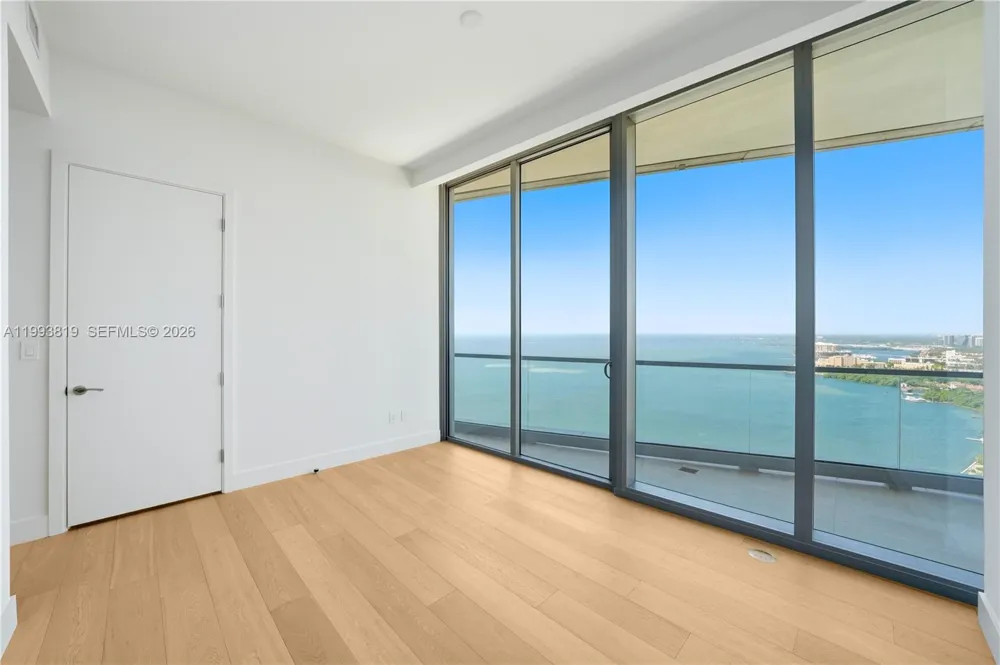 175 SE 25th Road #3102 Miami, FL 33129