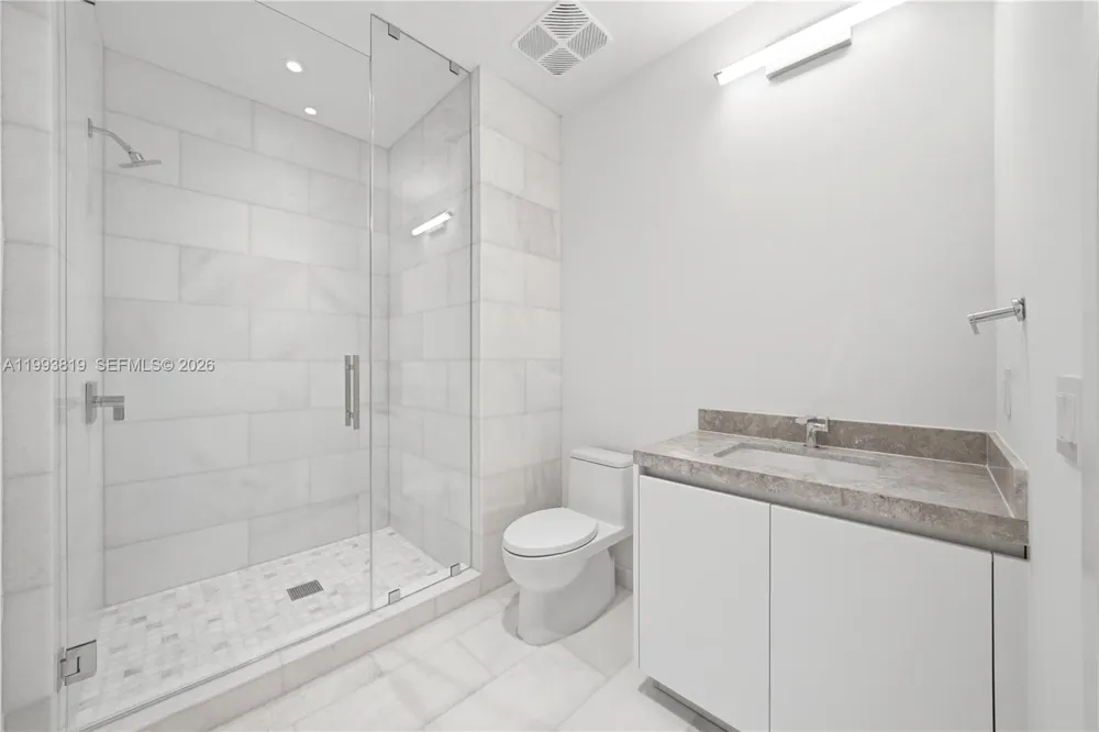 175 SE 25th Road #3102 Miami, FL 33129