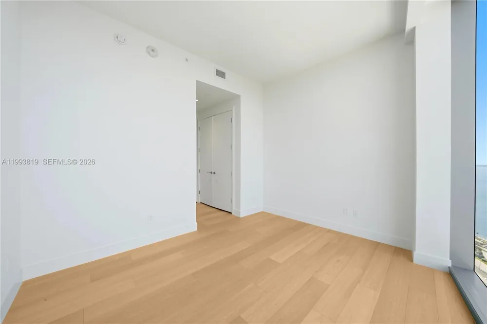 175 SE 25th Road #3102 Miami, FL 33129