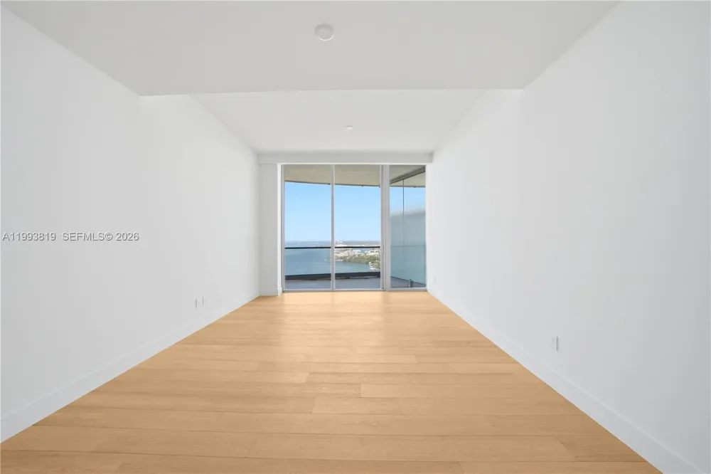 175 SE 25th Road #3102 Miami, FL 33129