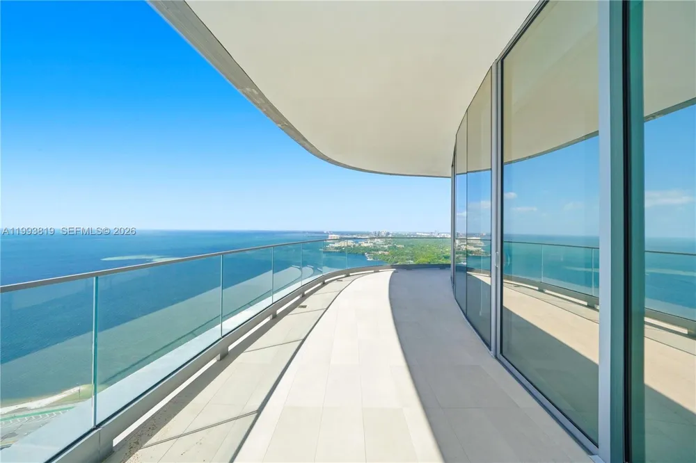 175 SE 25th Road #3102 Miami, FL 33129