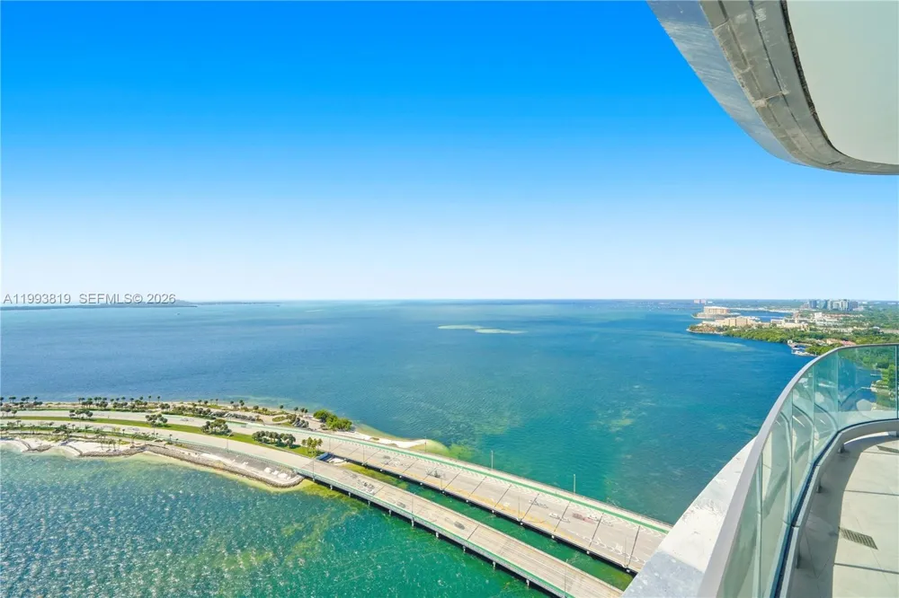 175 SE 25th Road #3102 Miami, FL 33129