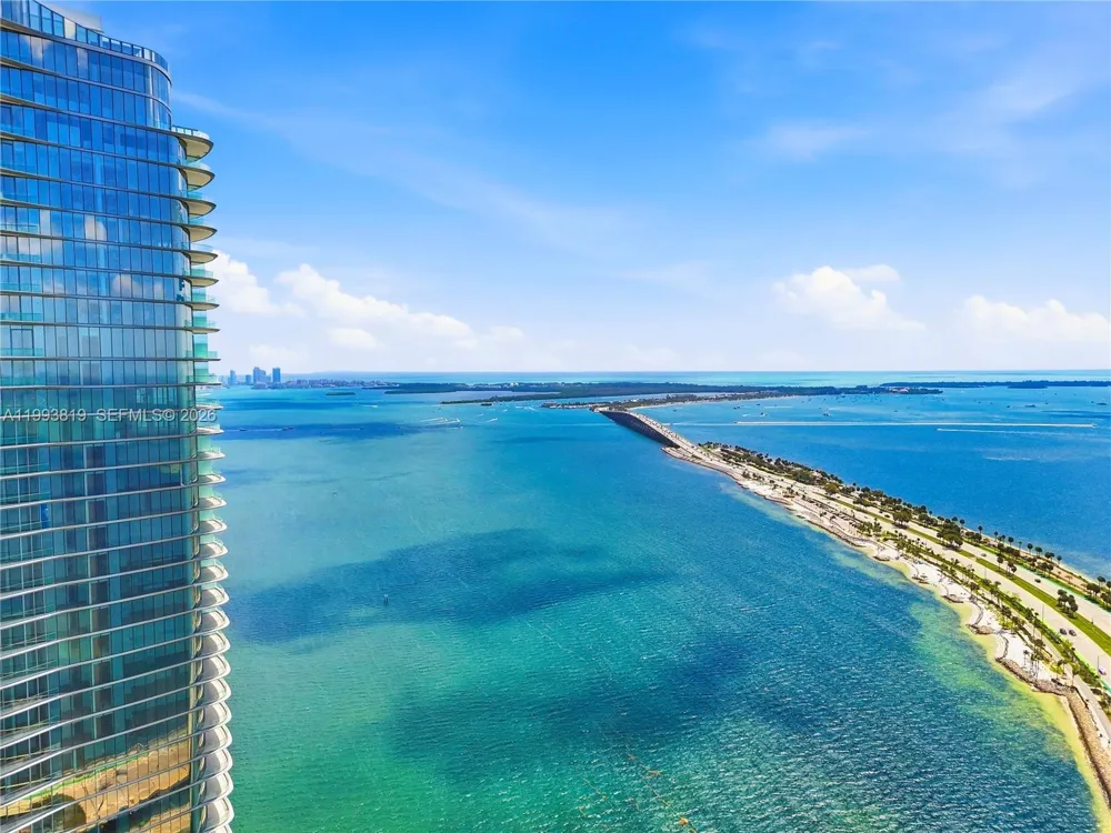 175 SE 25th Road #3102 Miami, FL 33129