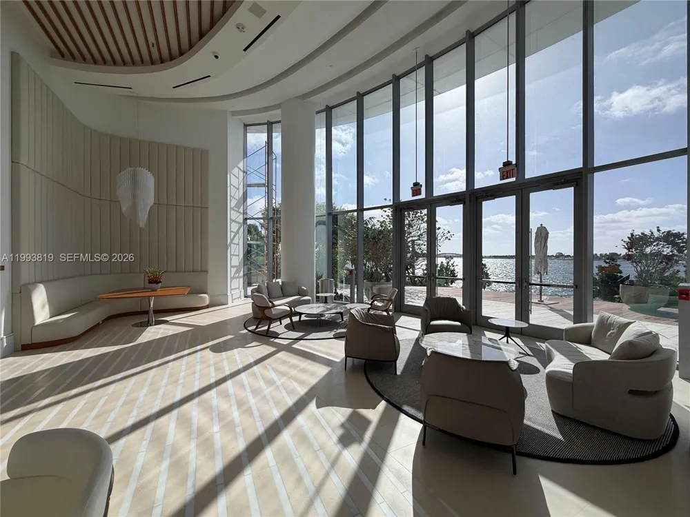 175 SE 25th Road #3102 Miami, FL 33129