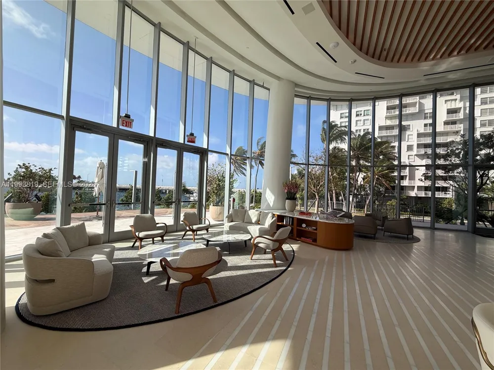 175 SE 25th Road #3102 Miami, FL 33129