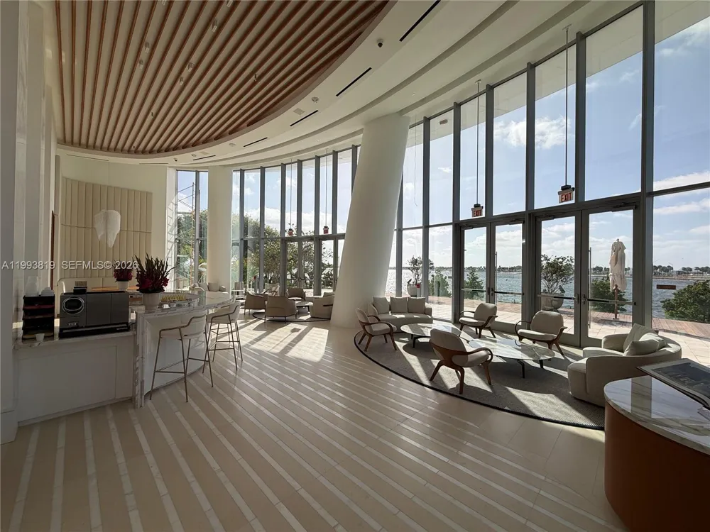 175 SE 25th Road #3102 Miami, FL 33129
