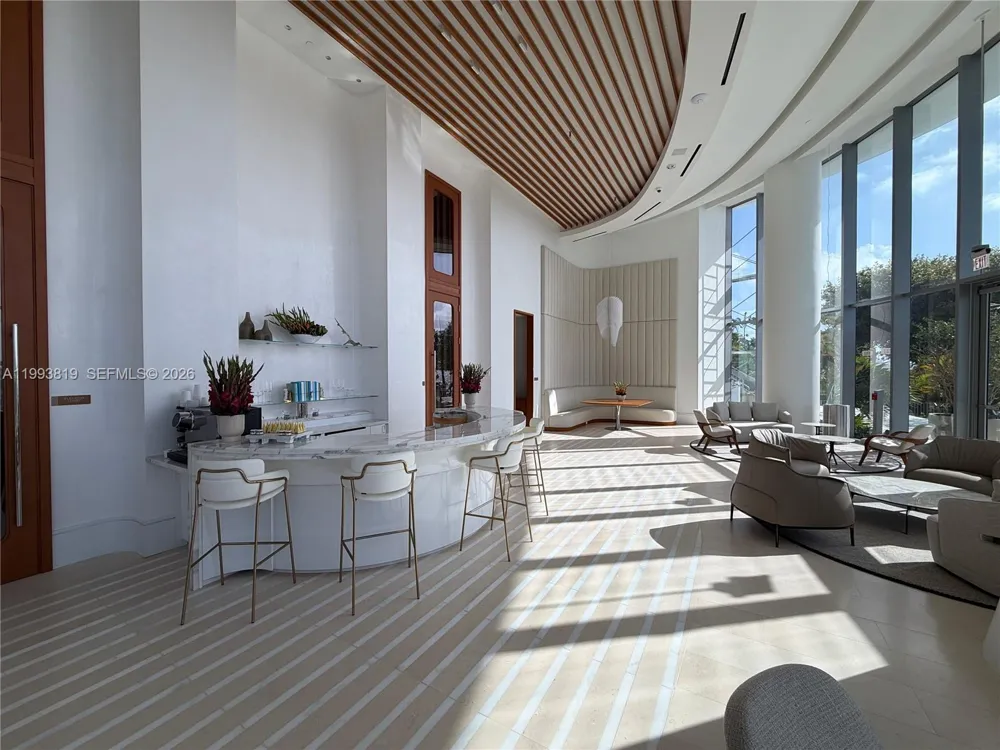 175 SE 25th Road #3102 Miami, FL 33129
