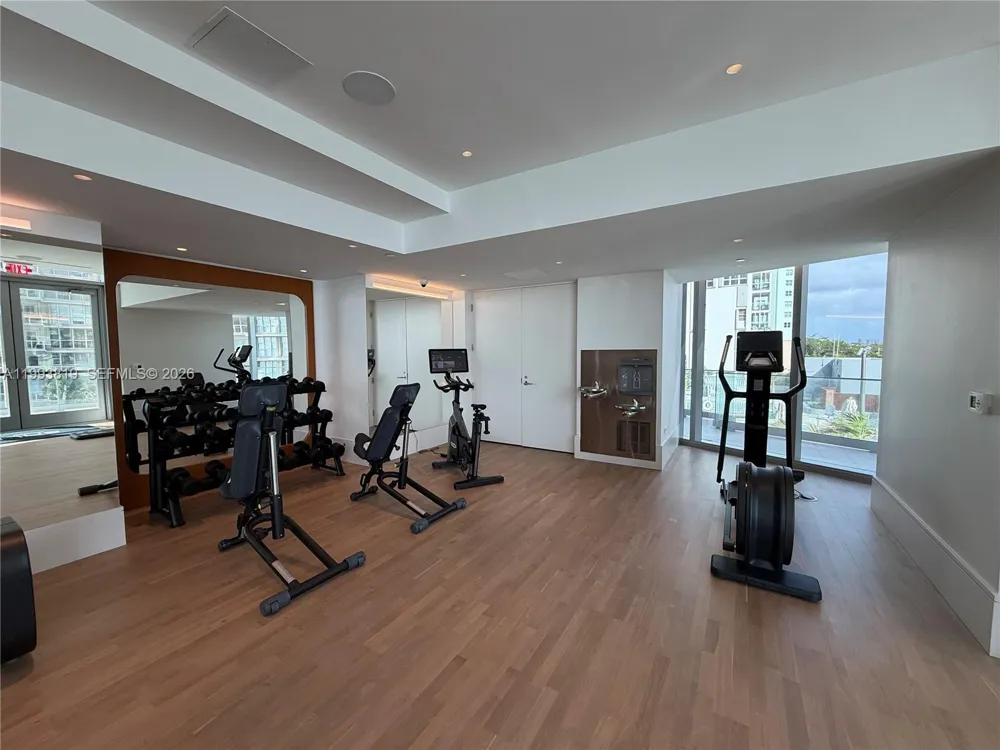 175 SE 25th Road #3102 Miami, FL 33129