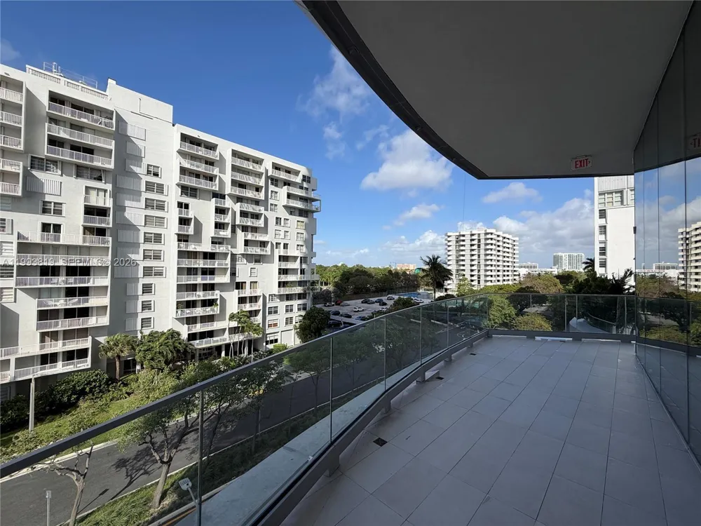 175 SE 25th Road #3102 Miami, FL 33129