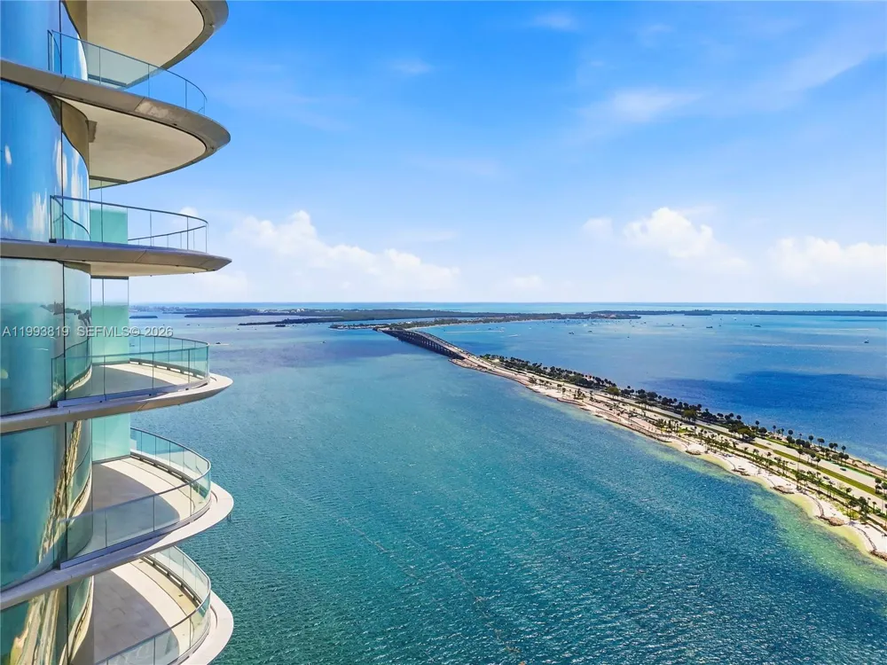 175 SE 25th Road #3102 Miami, FL 33129