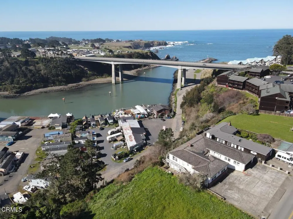 300 Harbor Drive Fort Bragg, CA 95437