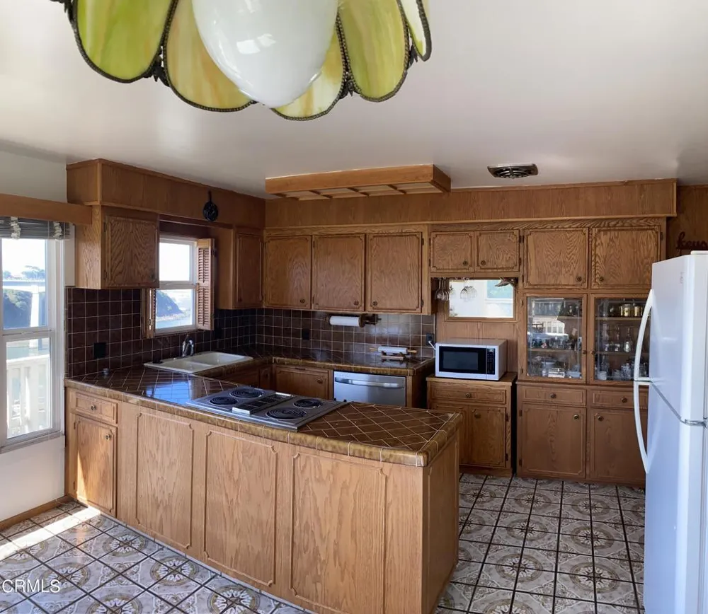 300 Harbor Drive Fort Bragg, CA 95437