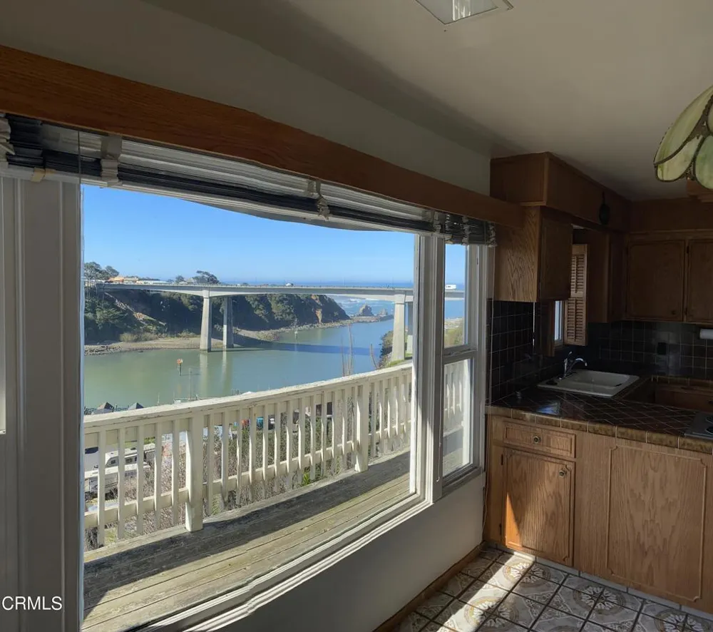 300 Harbor Drive Fort Bragg, CA 95437