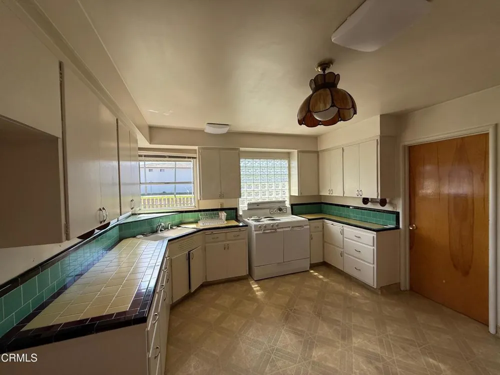 327 S Franklin Street Fort Bragg, CA 95437