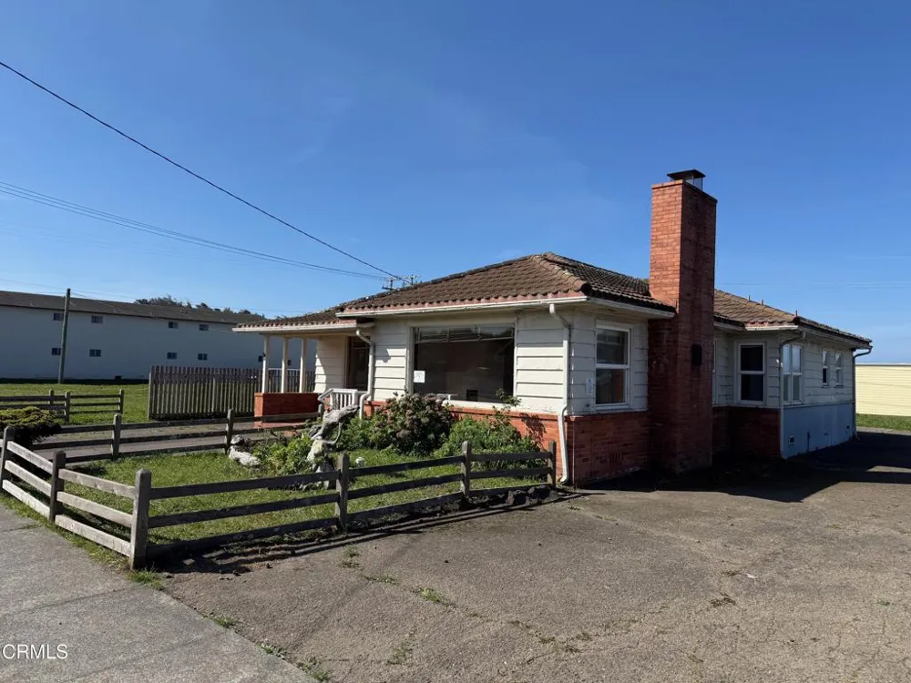 327 S Franklin Street Fort Bragg, CA 95437