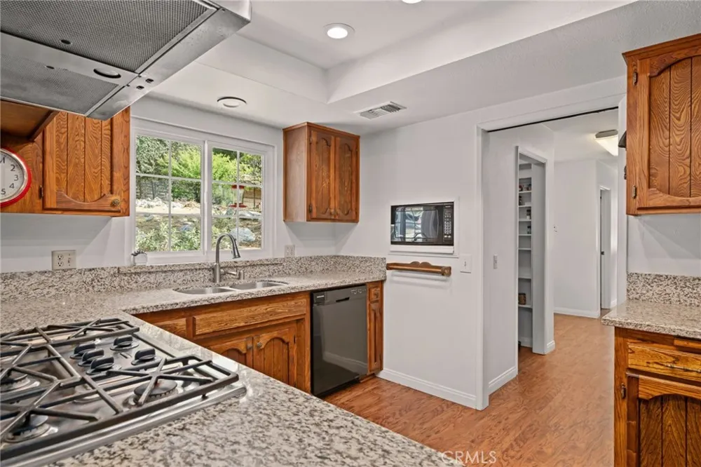 39804 Pine Bench Yucaipa, CA 92399