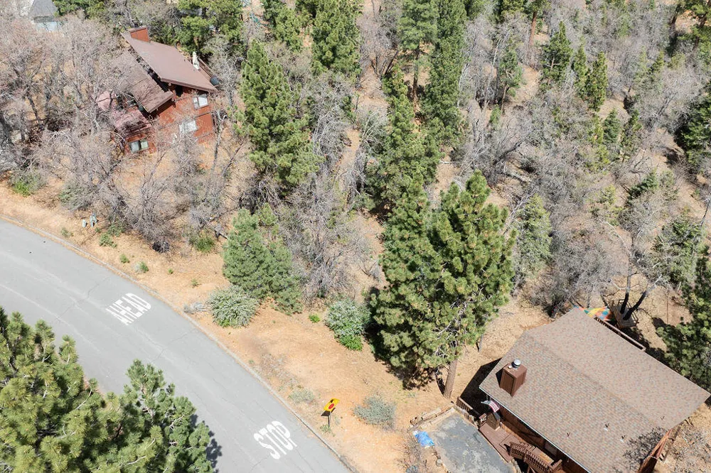 1530 Tuolumne Road Big Bear City, CA 92314