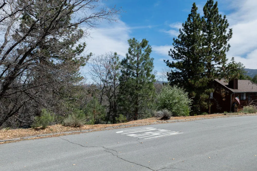 1530 Tuolumne Road Big Bear City, CA 92314