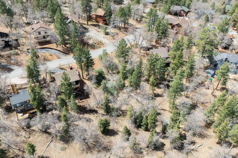 1530 Tuolumne Road Big Bear City, CA 92314