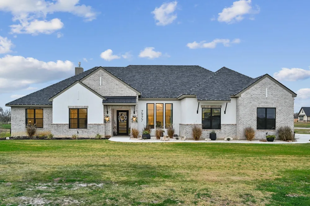 10704 Harvey Ranch Road College Station, TX 77845